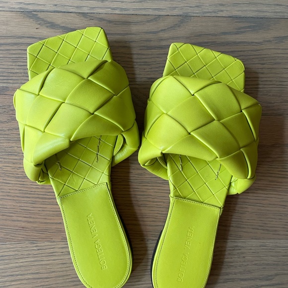 Bottega Veneta Lido Sandal - Picture 13 of 13